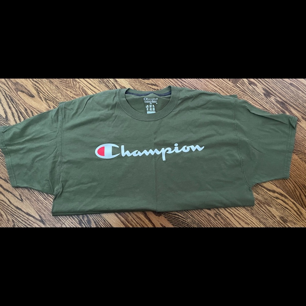 Champion t-shirt